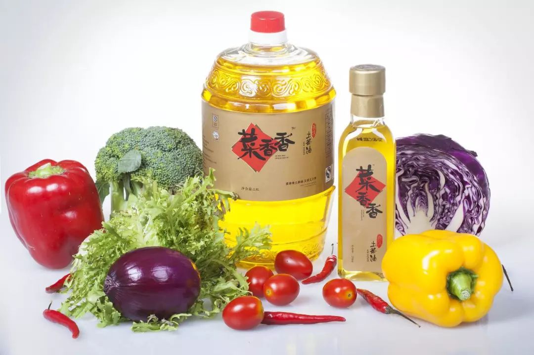 豆油最新价格,温馨厨房的秘密，豆油最新价格的奇妙旅程