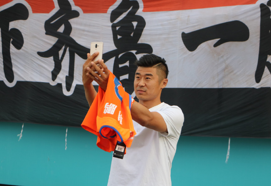 韩鹏最新,城市生活的温馨日常