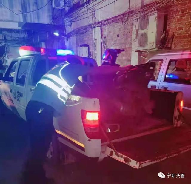 鬼火最新版,小巷中的神秘邂逅