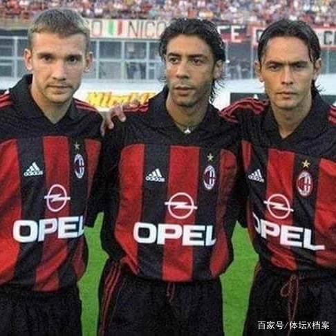 巴塞最新阵容震撼亮相,无限可能令人期待!