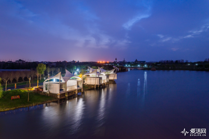 最新概念板块,小城的科技狂欢节与友情之旅探索