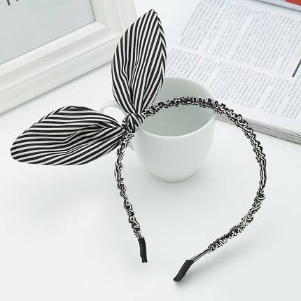 时尚与实用兼备,最新发箍潮流探讨