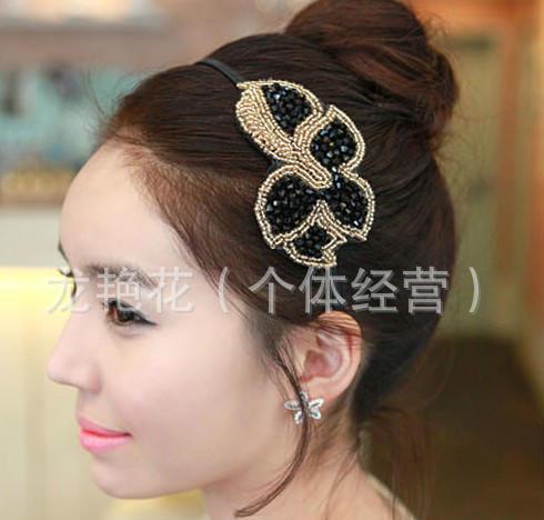 时尚与实用兼备,最新发箍潮流探讨