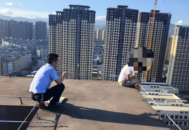 变革中的自信与成就之路（或者）房产变革