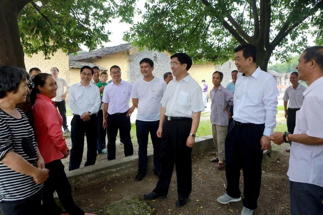 最新贴身保姆招聘启事，寻找家庭守护者，温馨伴侣在此等你