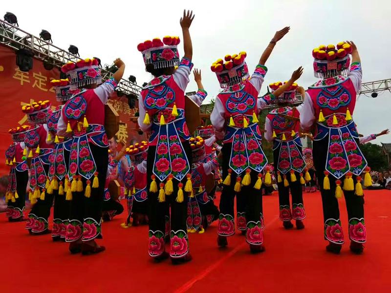 2017最新左脚舞,舞动时代的独特魅力