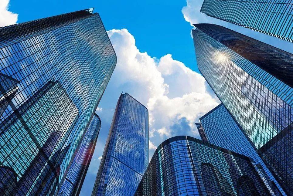 上海最新建筑的温馨日常风采