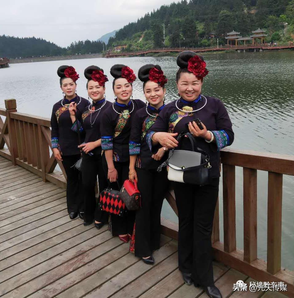 最新苗族服装制作与时尚搭配指南