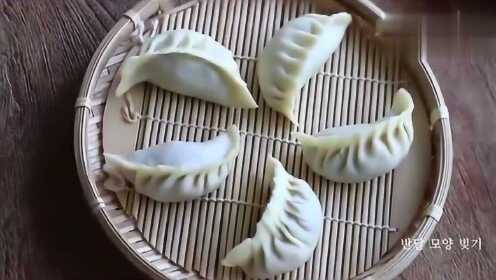 最新饺子包法教程，轻松制作美味共享饺子