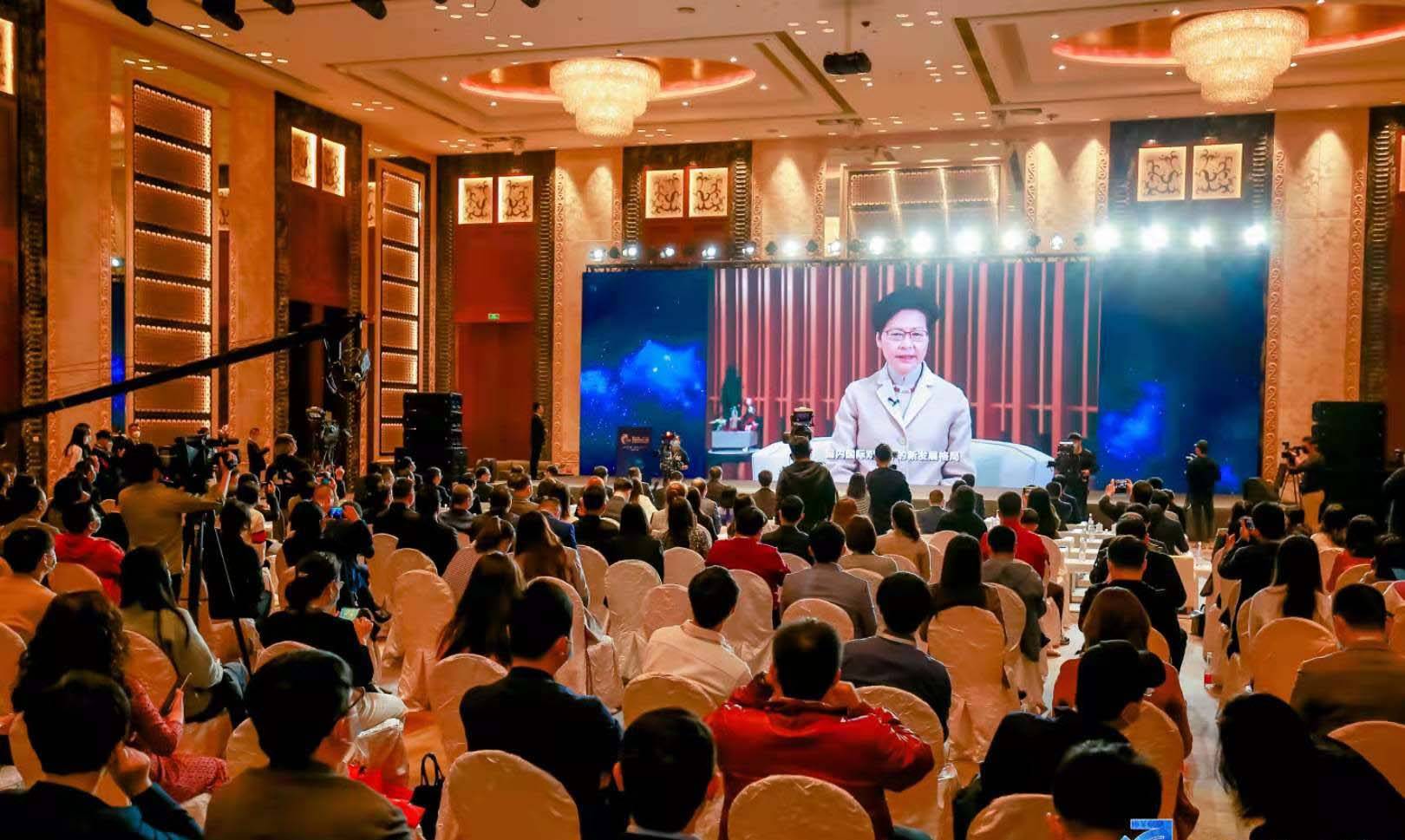 最新贷款论坛与小巷深处的金融宝藏，特色小店探寻记