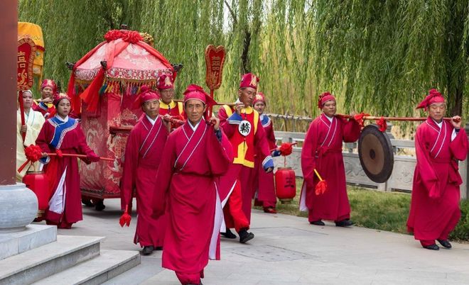 时代变迁下的婚礼风采，最新结婚现场探秘