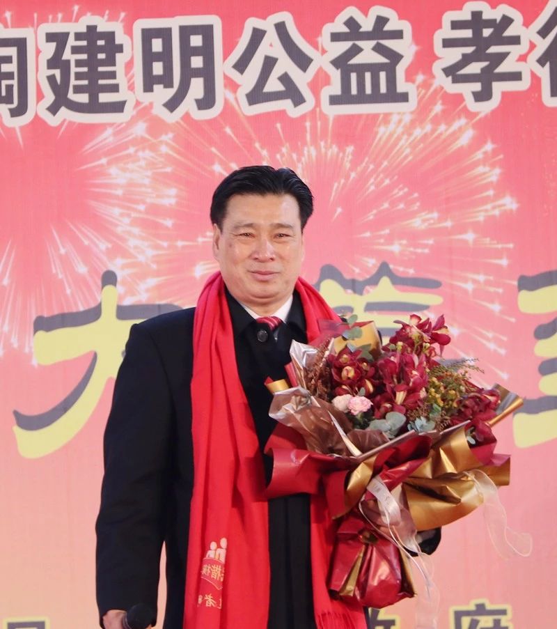 范建明,多面魅力闪耀人生