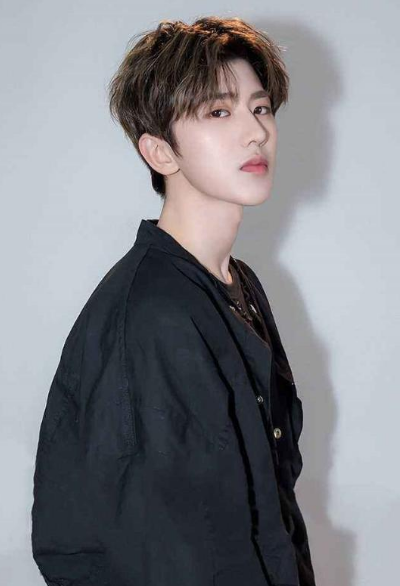 王俊凯最新表情包集结,日常趣事与友情纽带的美好瞬间!