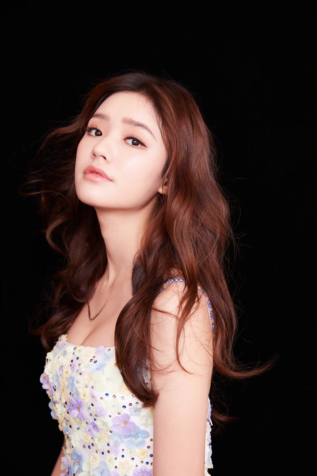 江姗,演艺之路的璀璨之星闪耀不止