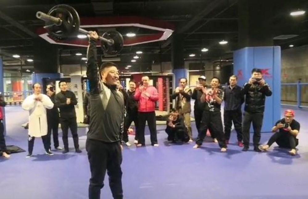 拳击比赛中出现伤亡事件如何处理?拳击比赛打死人应对措施探讨