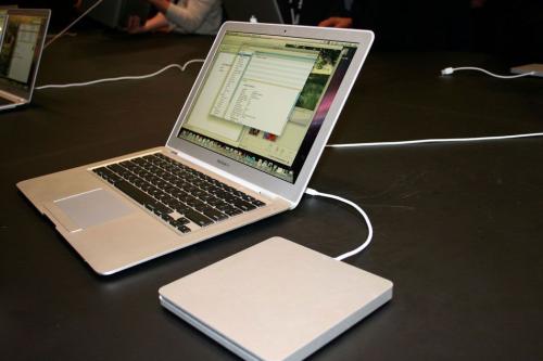 全新上市的MacBook Air 2017,温馨相伴的奇妙日常体验