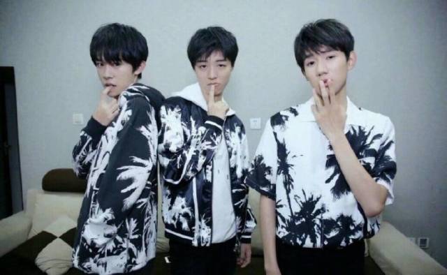 TFBOYS最新合照青春回忆杀,小红书分享瞬间唤醒回忆!