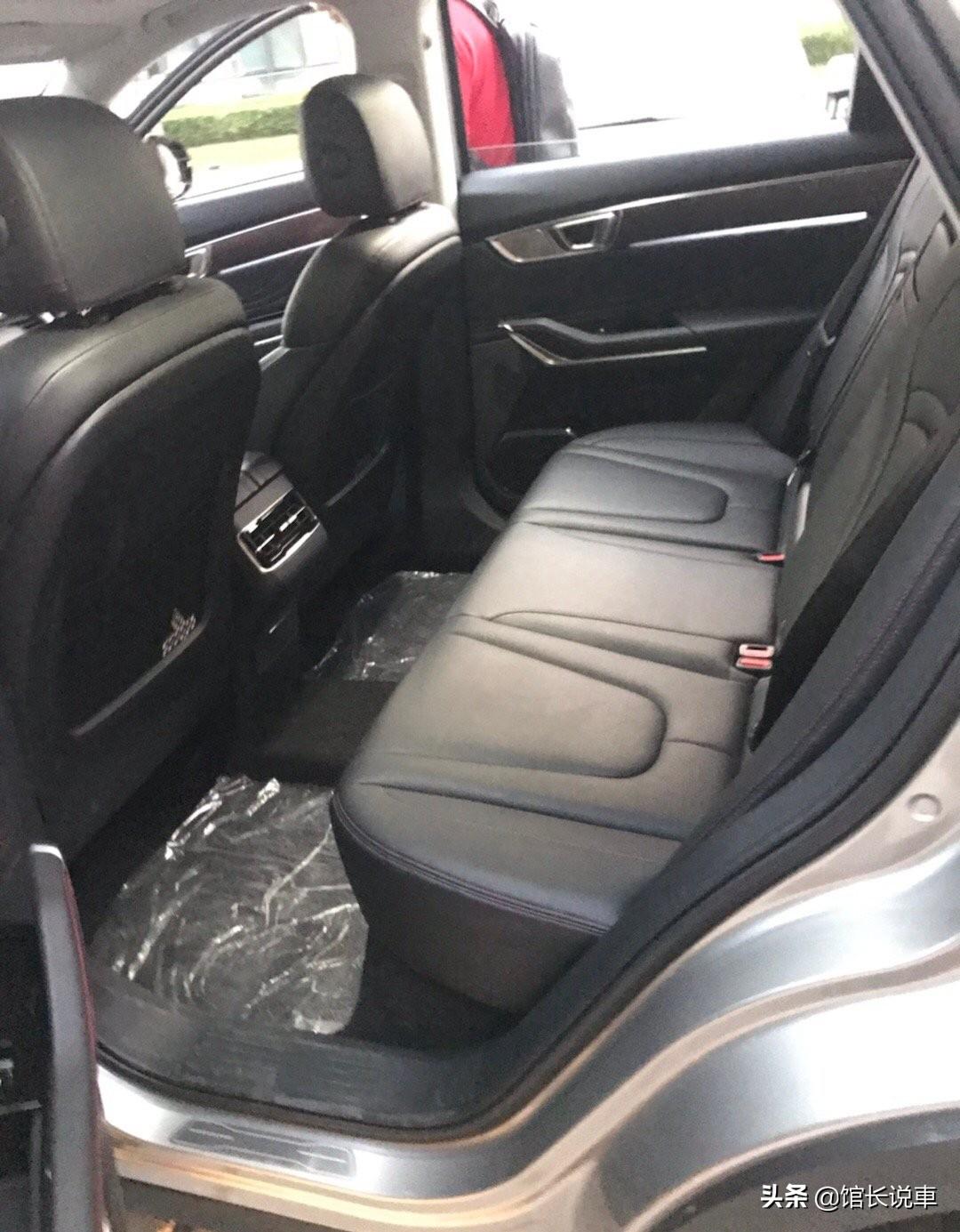 红旗HS5最新报价,豪华SUV触手可及,触手可及的价格惊喜!