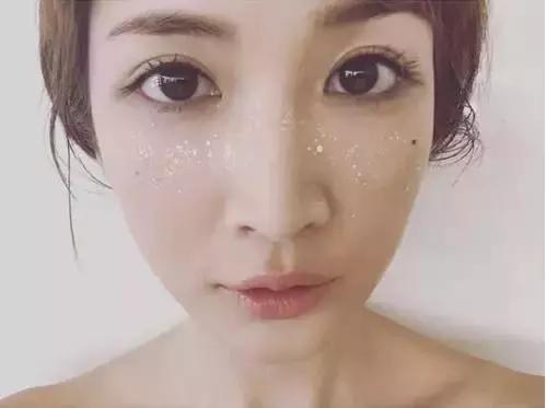 松下纱荣子的日常奇遇，温馨日常与新一天的友情魔法