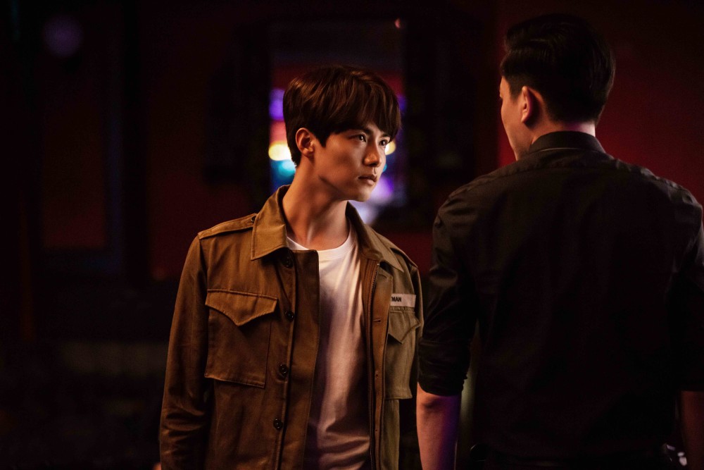 马天宇新剧时代之光照亮星途亮相荧屏