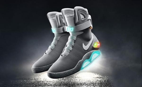 科技重塑步伐,最新款球鞋引领未来潮流