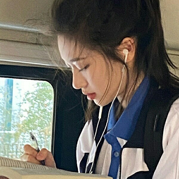 QQ女生最新头像，学习、变化与自信的美丽交响曲之魅力头像分享