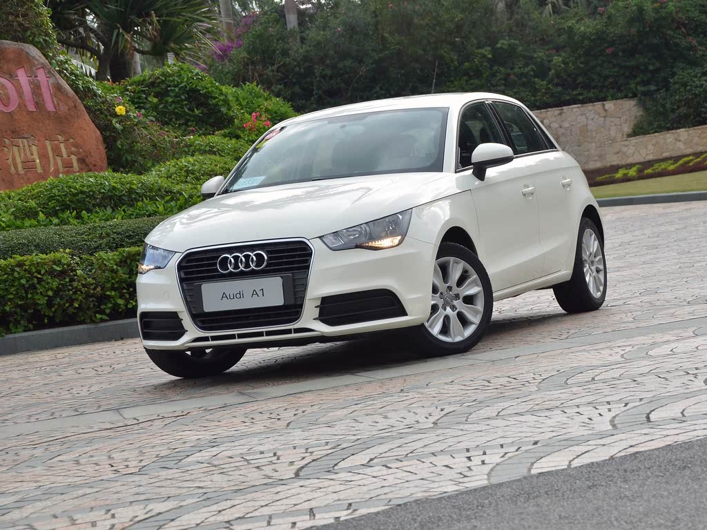 奥迪A1最新报价,城市小钢炮的时尚之选与温馨故事