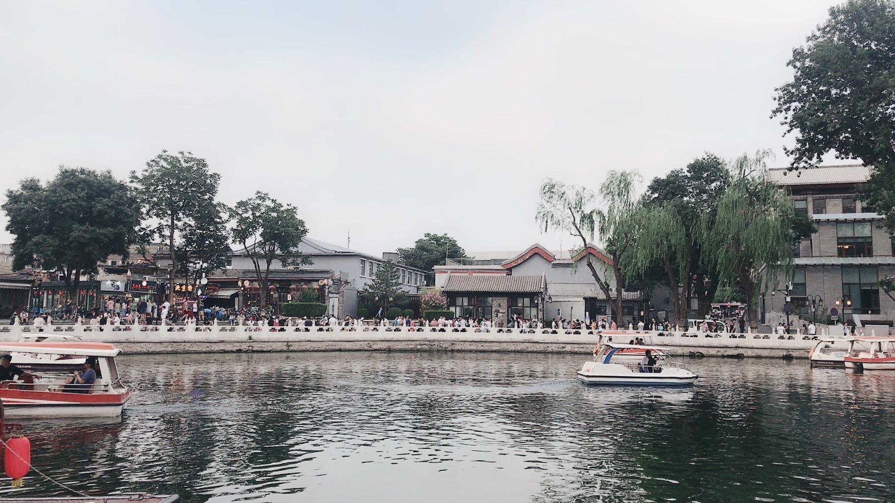 恰灵小道阴坟最新章节,小巷神秘小店探秘